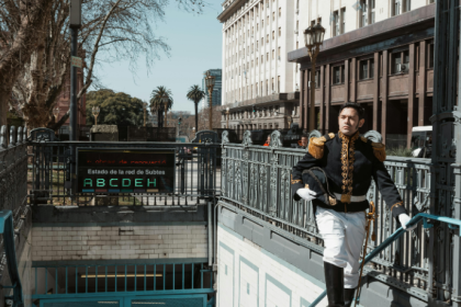Leonardo Rocha de Almeida Abreu revela o metrô de Moscou como uma verdadeira galeria de arte subterrânea.