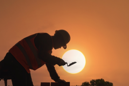 Materiais compostos impulsionam novas tecnologias construtivas com mais desempenho e durabilidade, explica Alex Nabuco dos Santos.