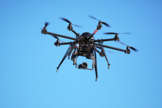 Ataque com Drone a Centro de Dados da Amazon no Bahrein Reforça Vulnerabilidades da Infraestrutura Digital