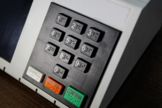 Inteligência Artificial e Desinformação nas Eleições de 2026: Riscos e Desafios para a Democracia