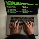 Ataques cibernéticos crescem no Brasil: como proteger seus dados e evitar golpes digitais em 2026