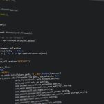 Close-up de código Python exibido na tela de um computador, representando programação e desenvolvimento de software.